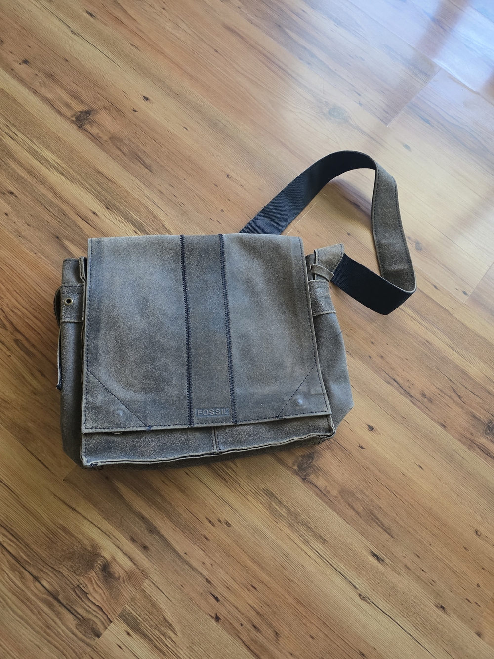 Fossil Men's Distressed Taupe Canvas Messenger Bag